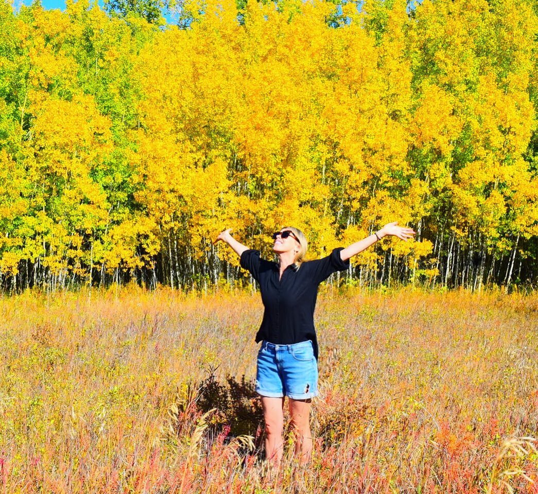 Do you feel positive most of the time? Or do you find yourself slipping into a negative mindset more often than you would like? 

Positivity, like many other aspects of life, is a practice. It is a skill which can be learned, applied and used consist