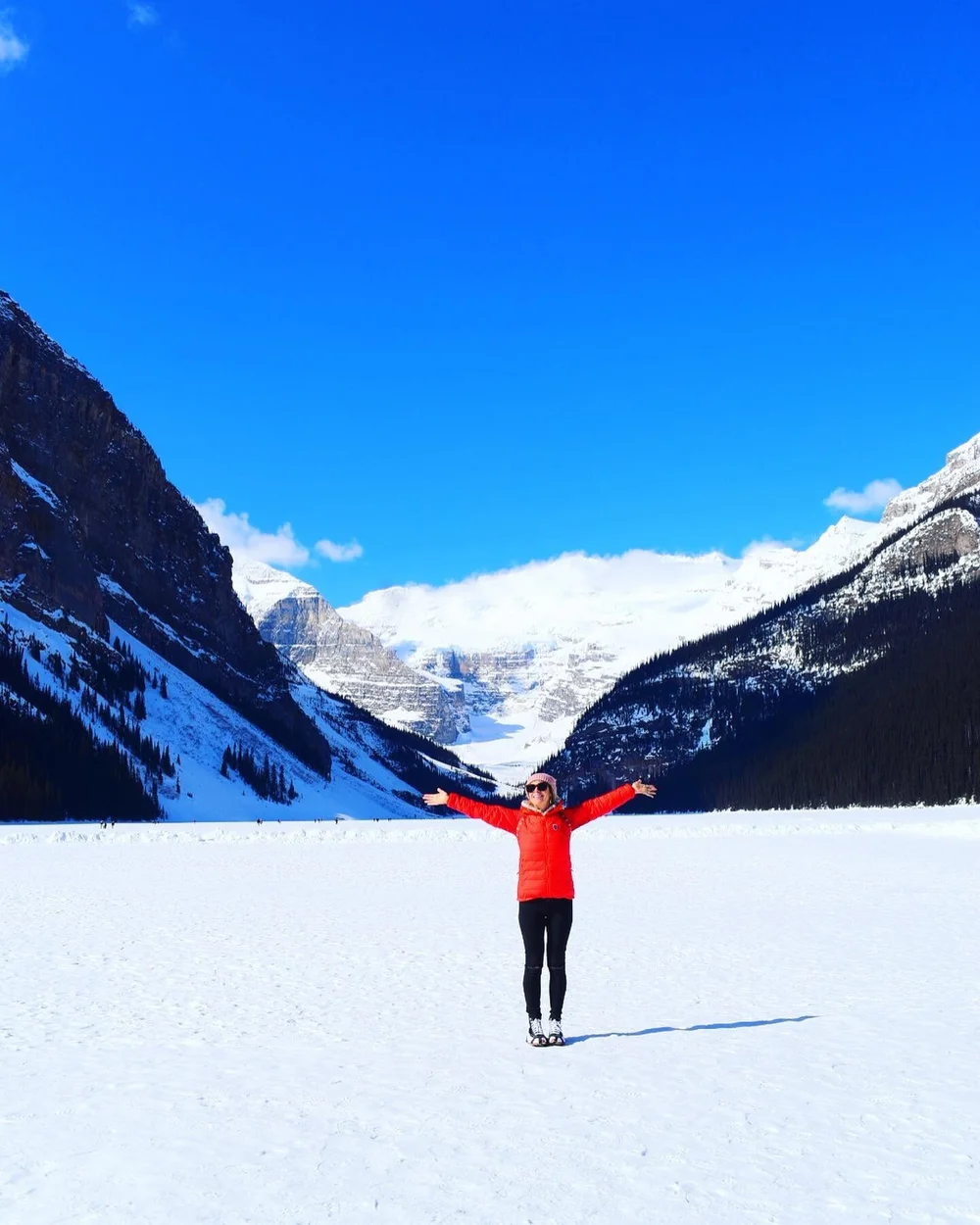 The power of the cold! ❄️

Today on The Be Well Blog I am taking the plunge into the topic of cold therapy and more specifically, the Power of a Cold Shower! 

I discuss my own healing journey with cold therapy, how I learned to love the cold for its