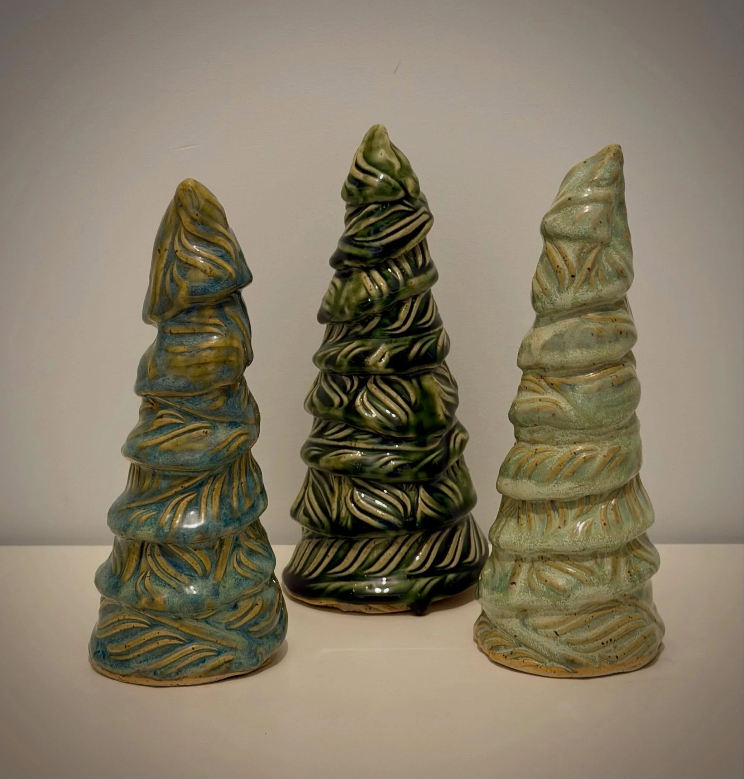 In this two-session hand pottery workshop, you can create your &nbsp;own beautiful handmade Holiday decorations. Options include Christmas trees, pumpkins, gnomes and ornaments. Or design and build your own creation.&nbsp;

November 7th, 1:00-4:00
We