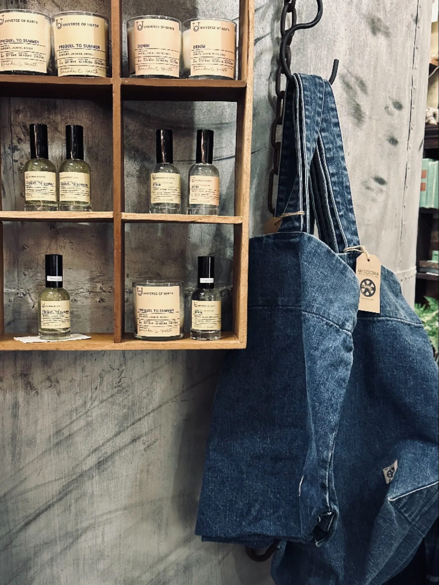 Are you a denim lover? We&rsquo;ve got you covered! Denim totes, aprons, candles &amp; even denim room &amp; body spray!
Open this weekend, Oct, 24-26. Friday &amp; Saturday, 10-4:00, &amp; Sunday, noon-4:00. Link in bio for location. 👖
