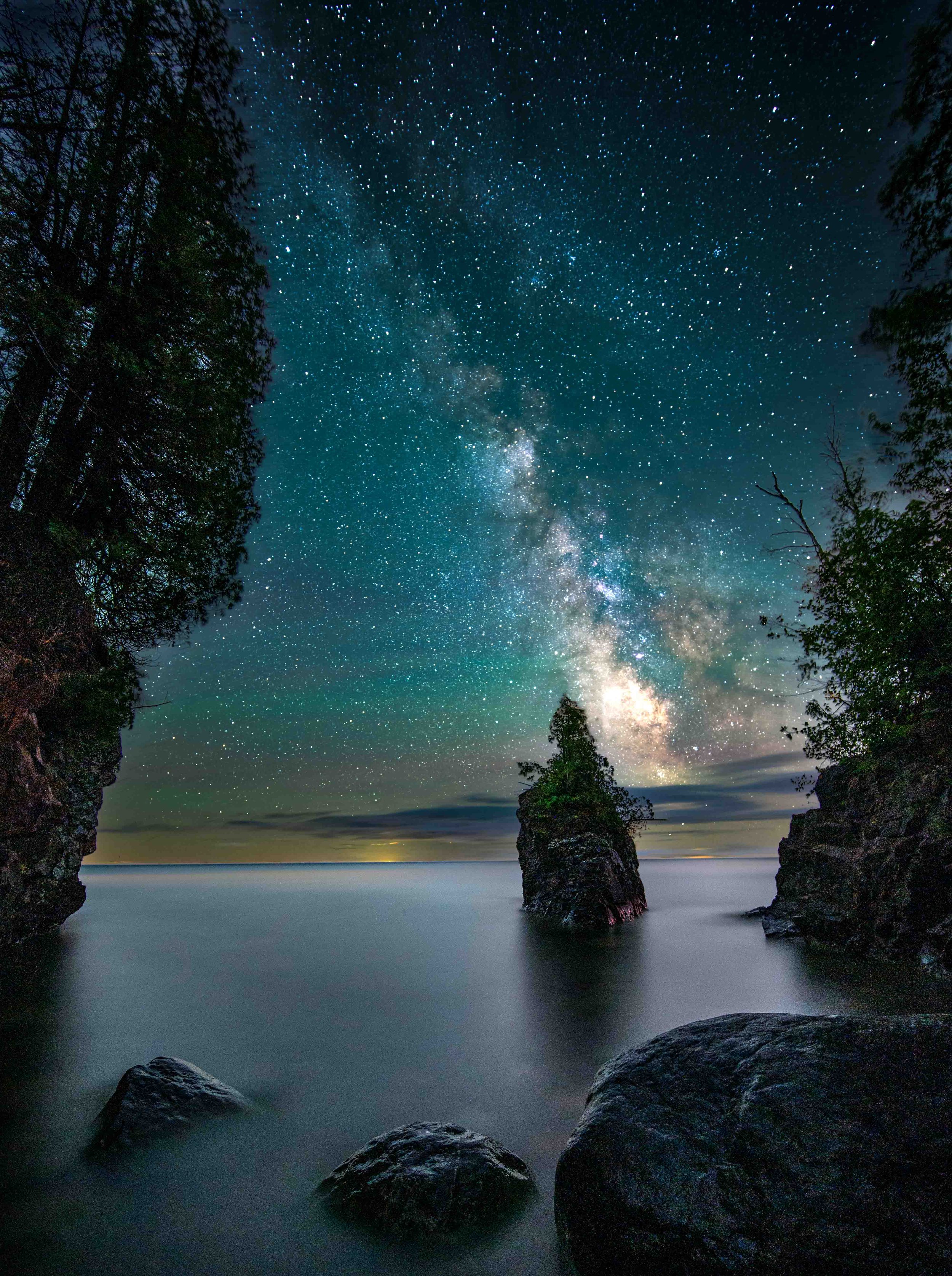 Tettegouche Sea Stack by Jeff Zimmerman