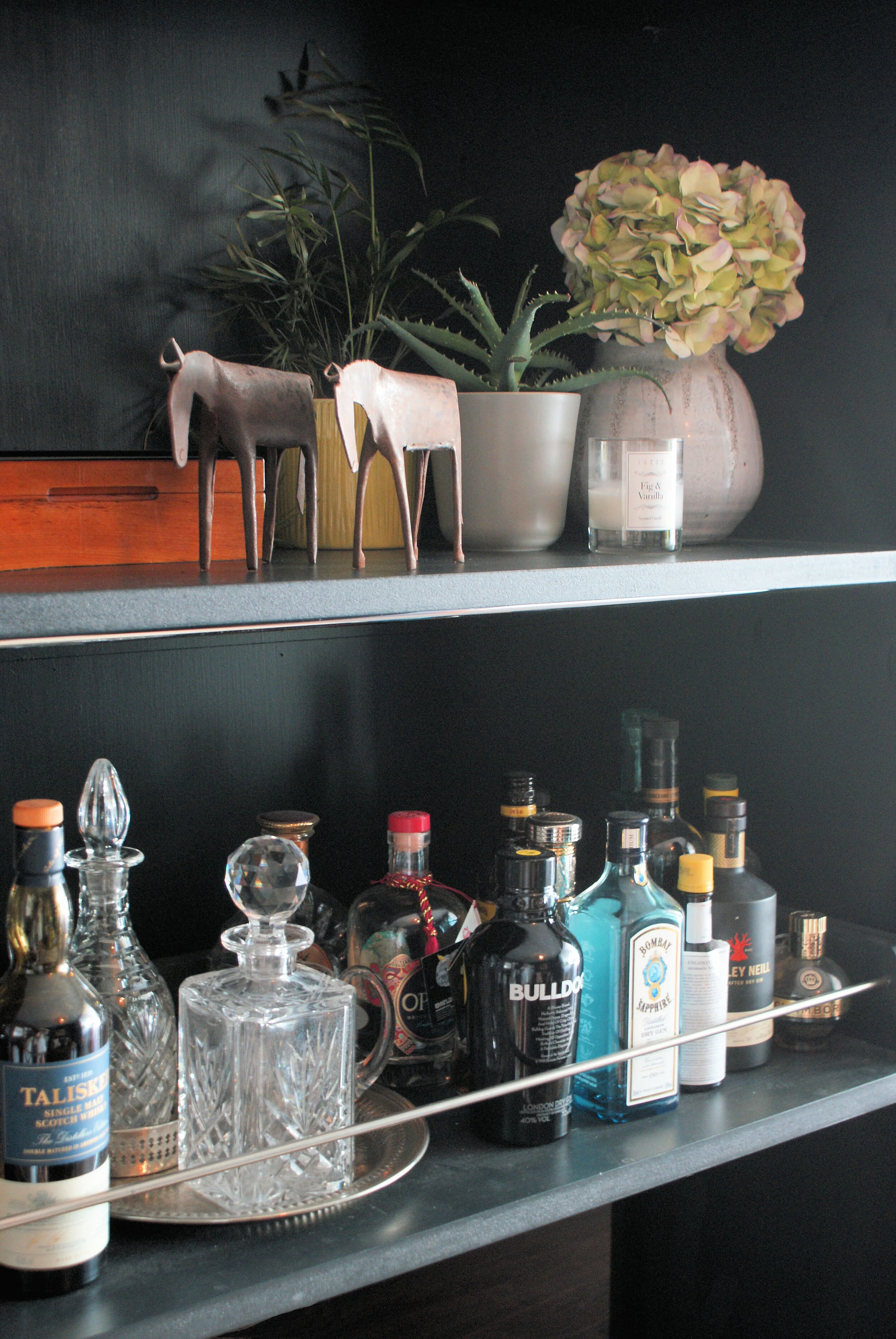  Brass rail detail to bar shelf. 