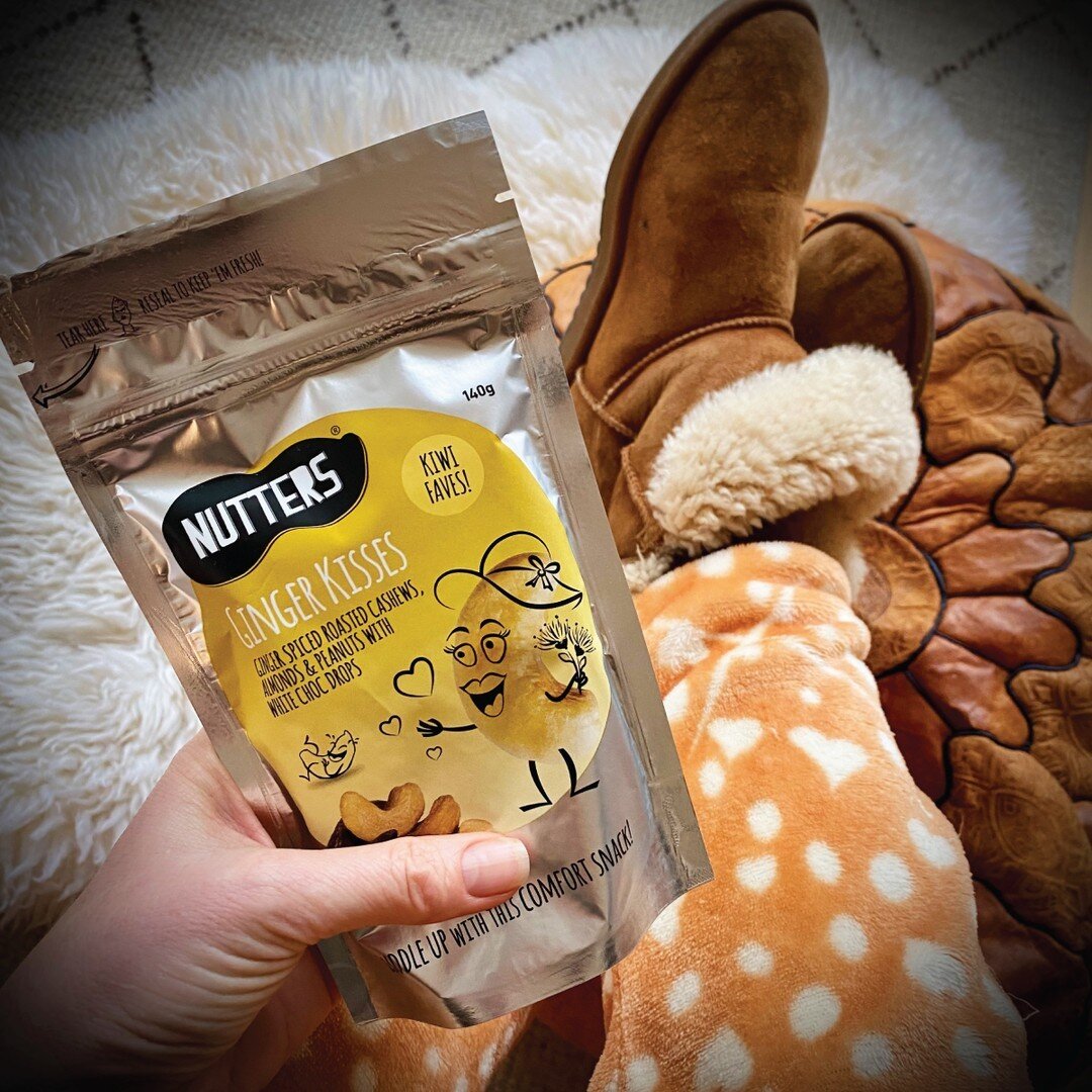 10 out of 10 people surveyed agreed that starting your week with a bag of NUTTERS will boost your mood to epic levels. Bonus boost if you are still in your PJs!

#ComfortSnacks #CuddleUp #GingerKisses #NutsForNutters