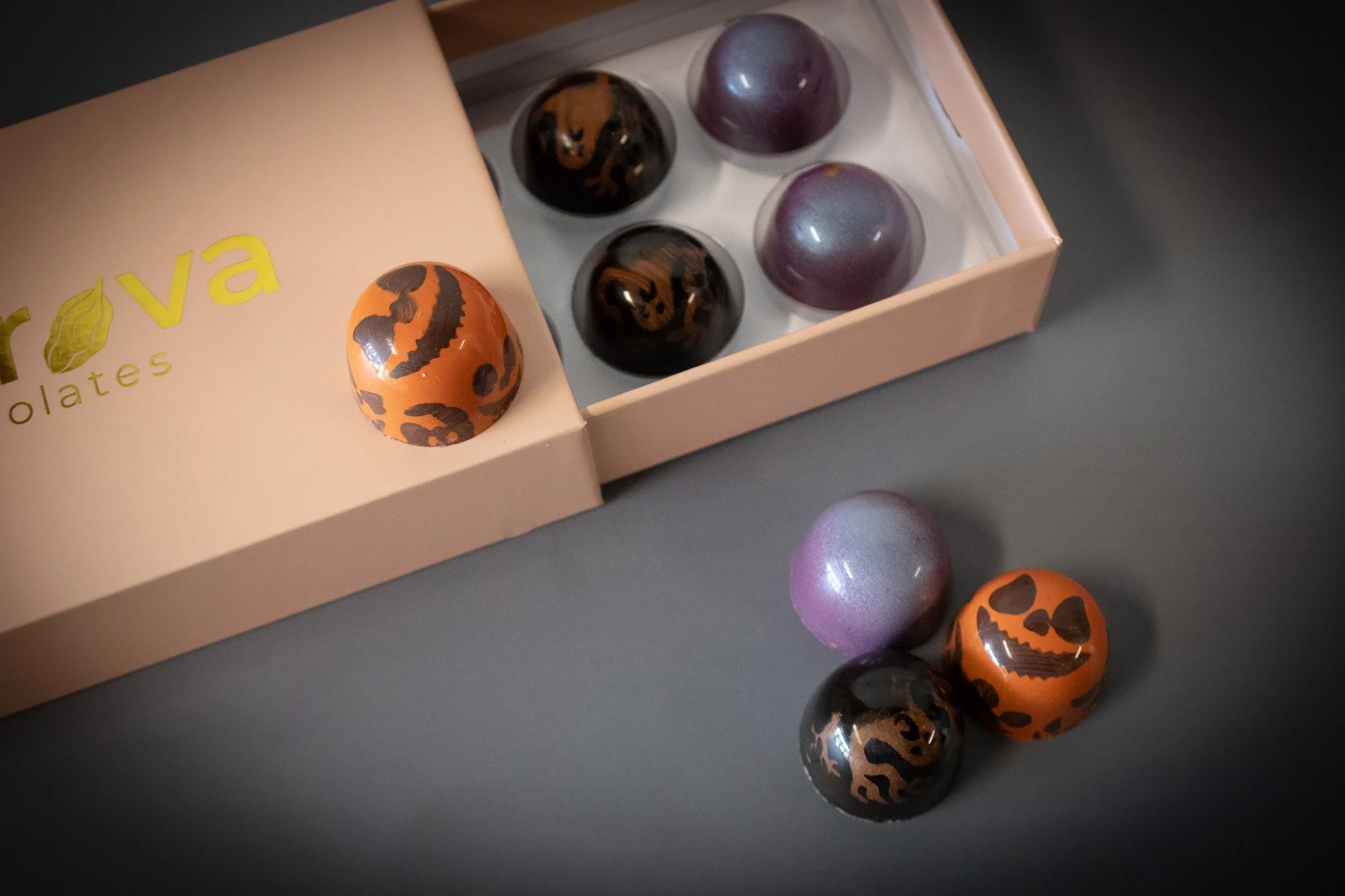 Halloween Bonbon Box: No Tricks, Just Treats 🎃
