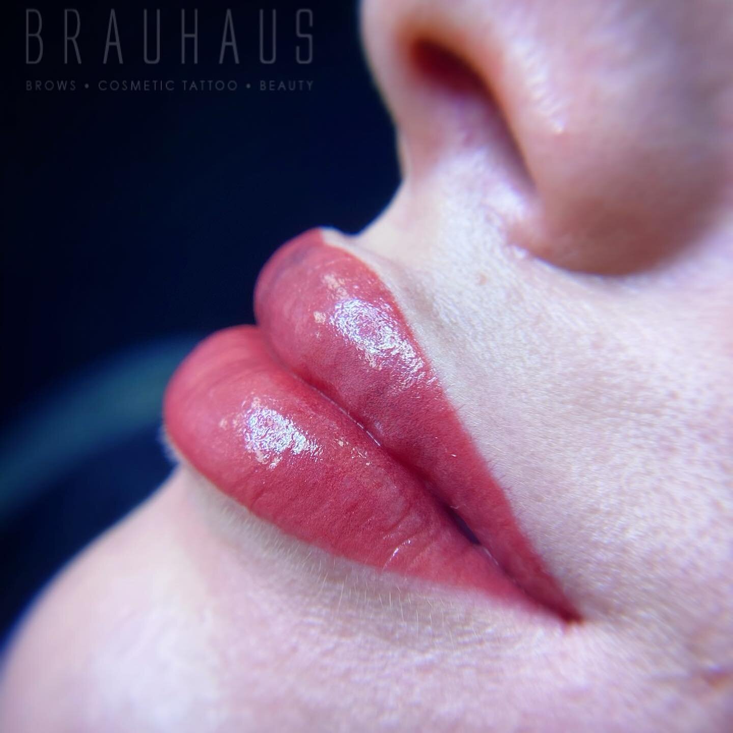 Spent two days learning &lsquo;Brilliant Lips&rsquo; with @beautydreamsla 
Thank you Natasha and Dina for such an amazing experience. I learned so very much and it was the push I needed to become a better artist. I will be forever grateful 🙏

Thank 