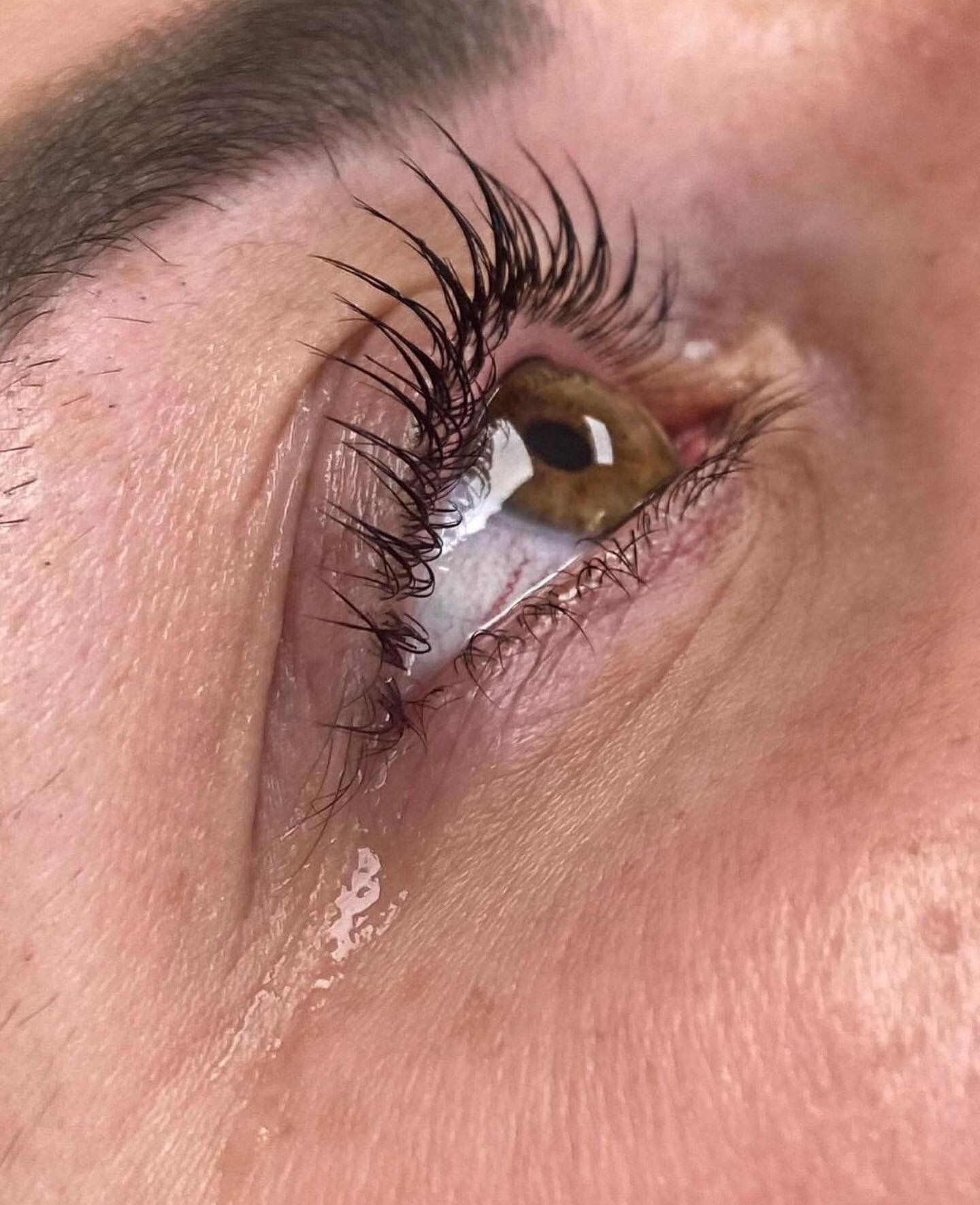 Monday is coming&hellip;.
&bull;
Have you booked this weeks appointment with BLB stylist Shaelyn? 
&bull;
Swipe to see her beautiful work
&bull;
🔥Lash lift 
💚Brow lami
✨Teeth whitening 
🪄Facials
🪞Derma planning