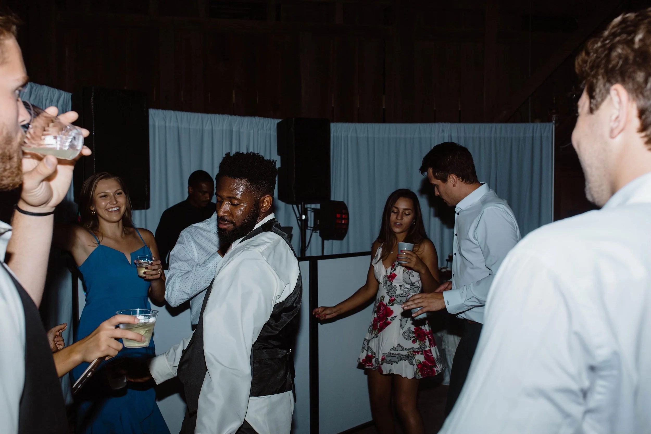 What to Ask Your DJ or Entertainment Vendor Before You Book