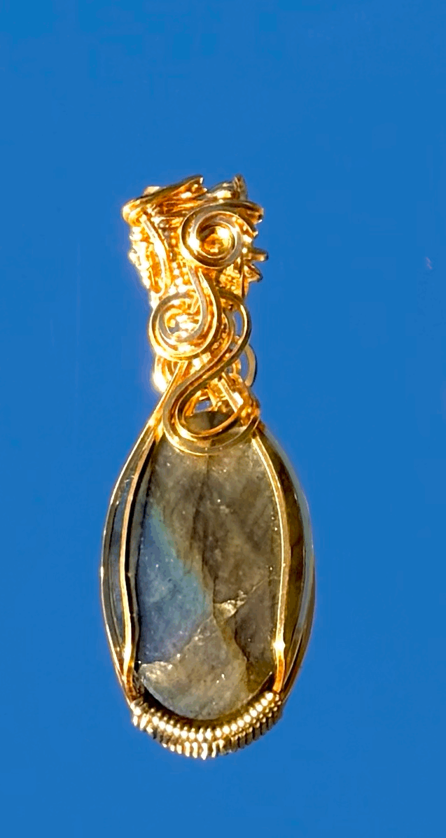 Labradorite | Gold
