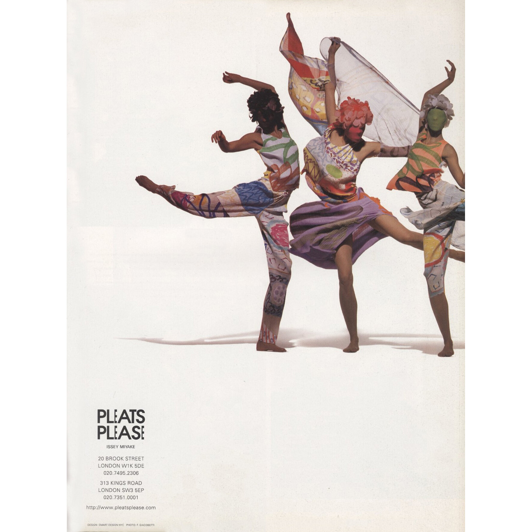 pleats-please-issey-miyake-ad-photography-francis-giacobetti-i-d-the-renaissance-issue-no-207-march-2001-1690_o.jpg