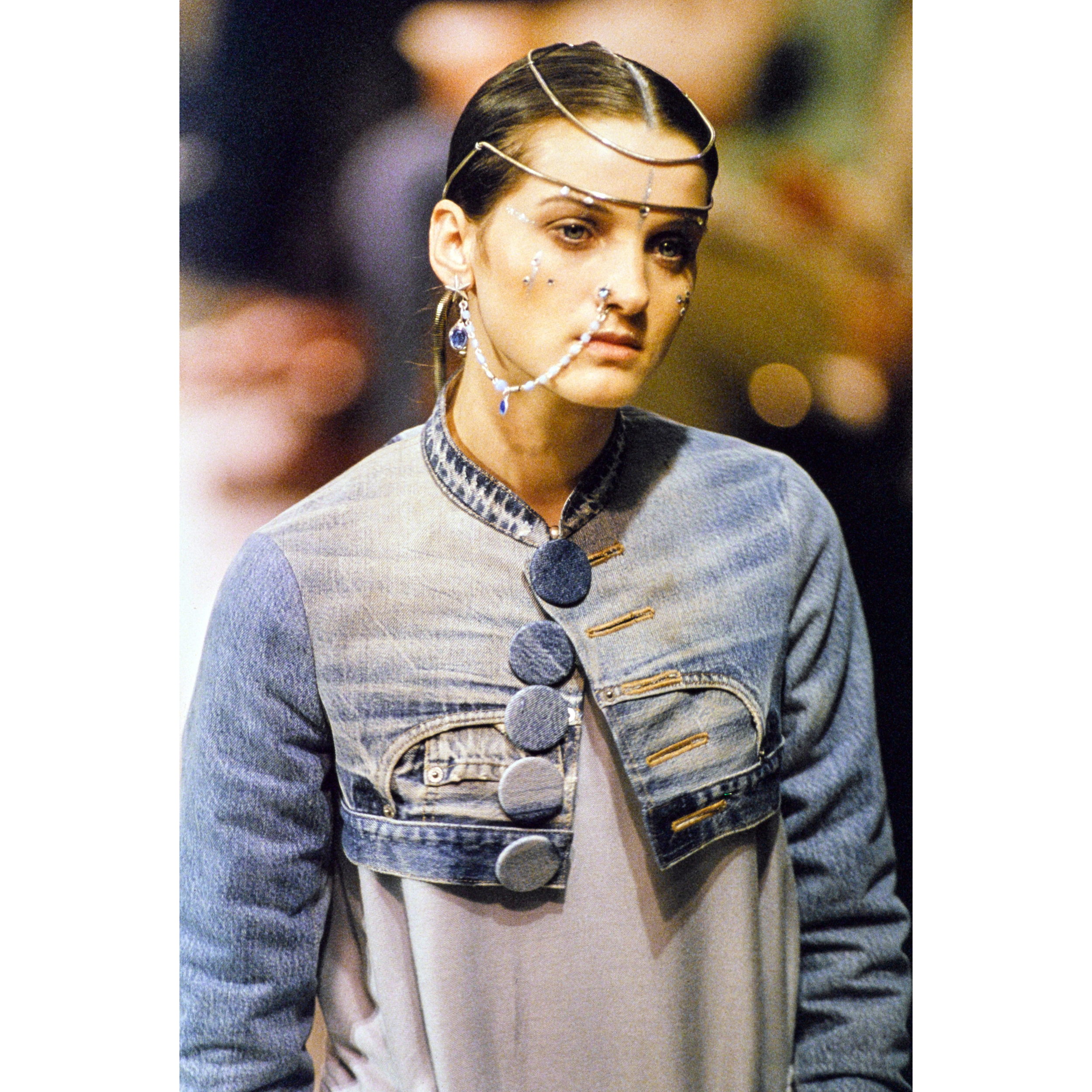 JEAN-PAUL-GAULTIER-SPRING-1994-RTW-DETAIL-52-MICHELE-HICKS.png