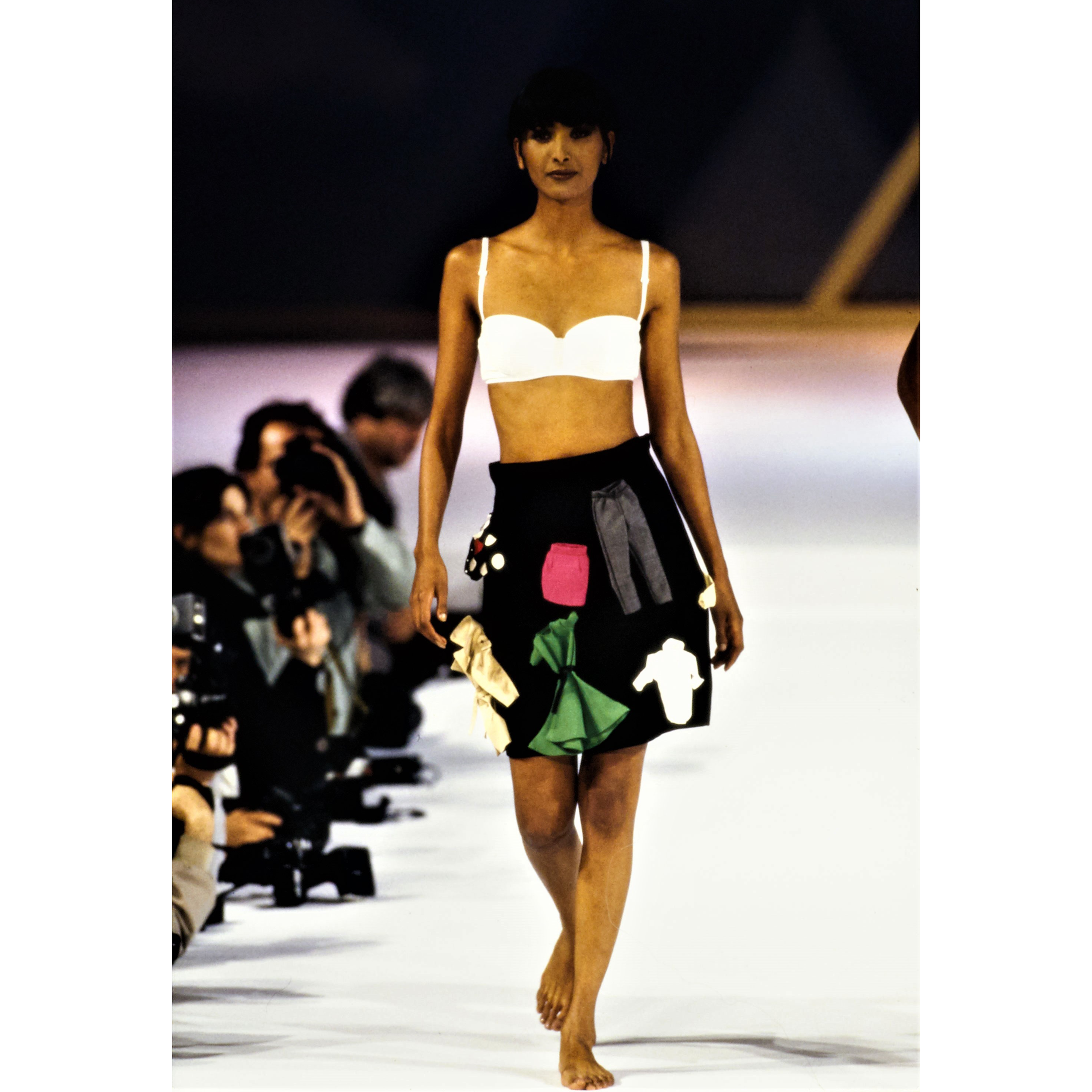025-moschino-spring-1994-ready-to-wear-CN10051907.png