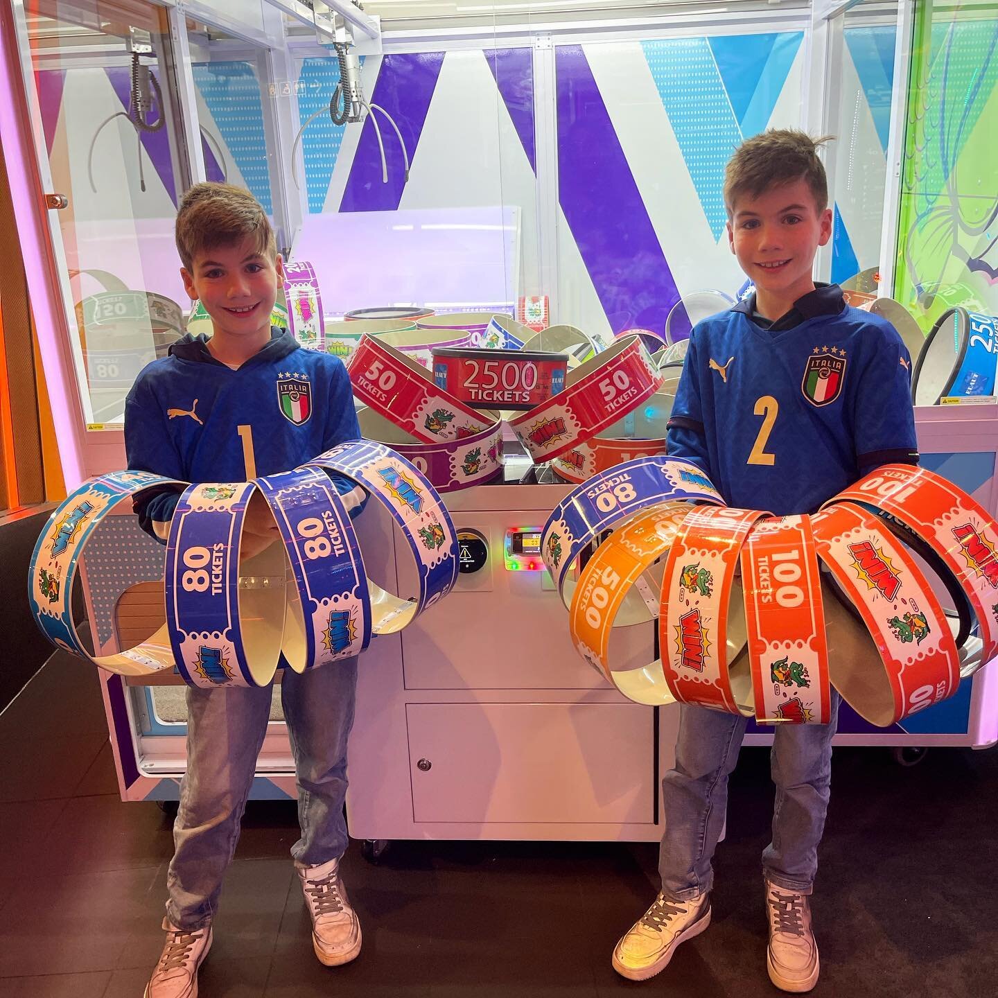 BIG WIN FOR THESE GUYS AT TOTALLY GAME AND FOR ITALY 🕹🇮🇹 

Test your skills at our newest game &lsquo;GIANT CLAW&rsquo;
.
.
.
.
#arcade #games #bigwin #totallygame #italy #eurofinal