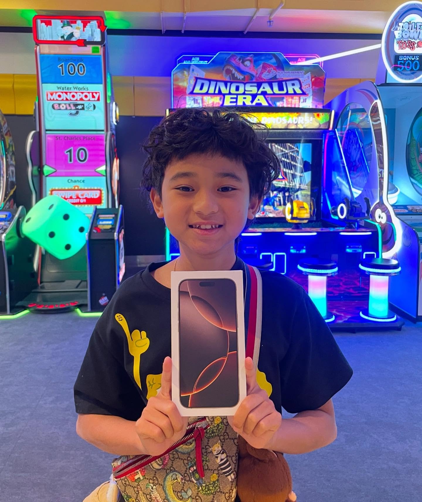 &ldquo;New phone, who dis?&rdquo; 🤩📲🔥

Just another one of our awesome regulars cashing in their tickets for a fantastic prize: A BRAND NEW iPHONE 16! 🙌

We love seeing you guys walk away with prizes in hand and smiles on your faces 🥹