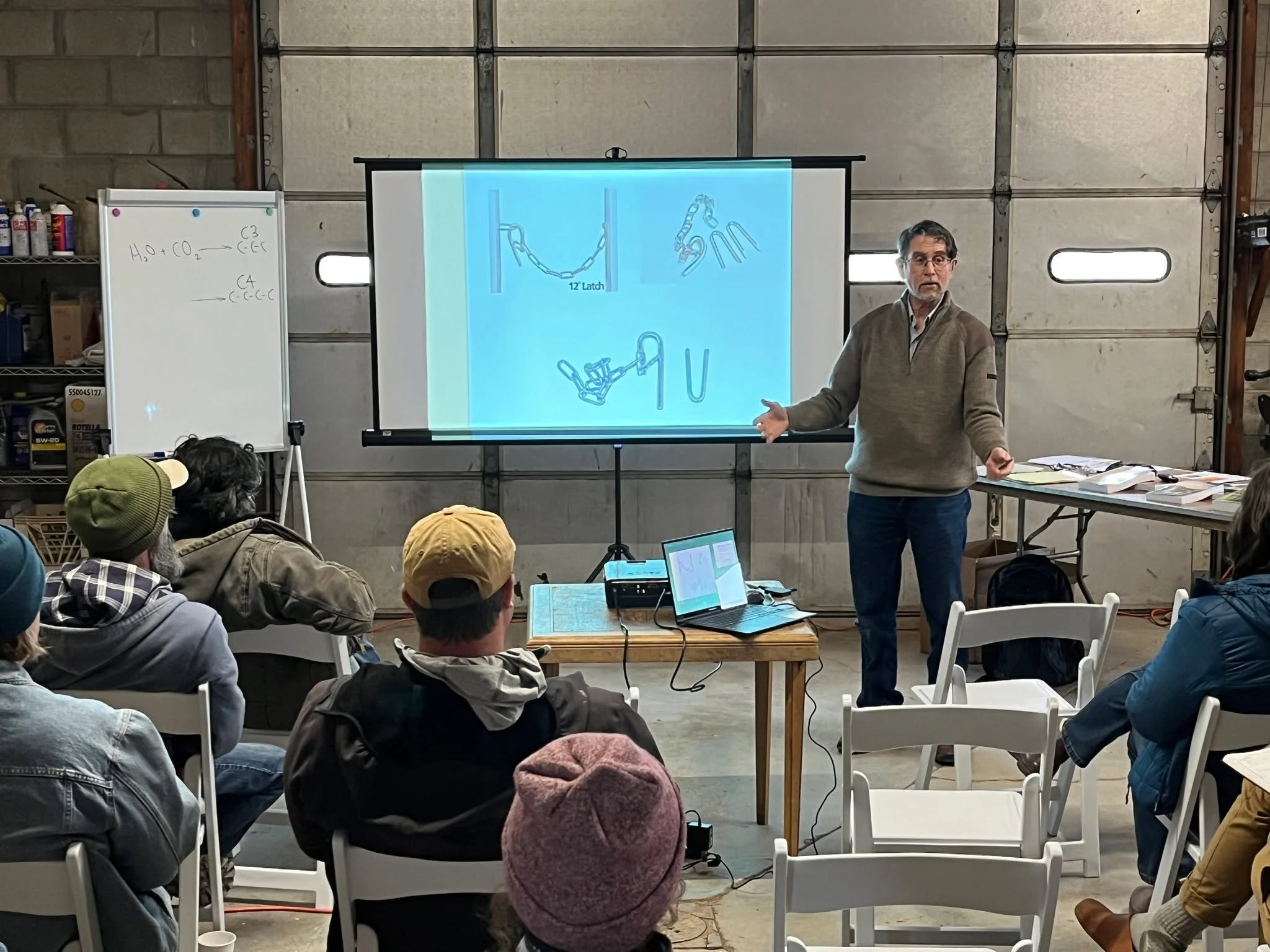 🌿🌱🌾We had a GREAT day at Kinderhook Farm on Saturday with grazing expert Woody Lane learning about pasture management and grazing nutrition. In the classroom and out in the field, we dug into forage nutritional value, grazing principles for high q