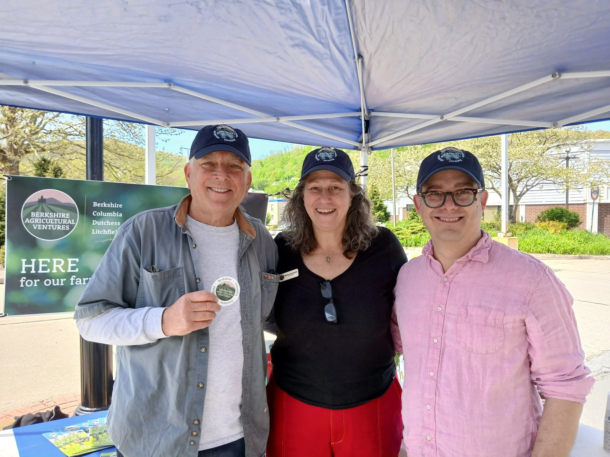 🥬🐖🌿🐔💐Great day at the market!!

BAV was thrilled to kick off the outdoor market season with @northadamsfarmersmarket on Saturday! It was so much fun connecting with farmers and customers - hearing their stories, sharing highlights of our work, a