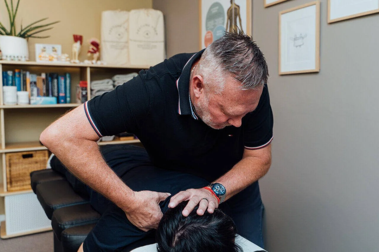 Chiropractor for work pain in Brisbane: Managing back and neck discomfort safely