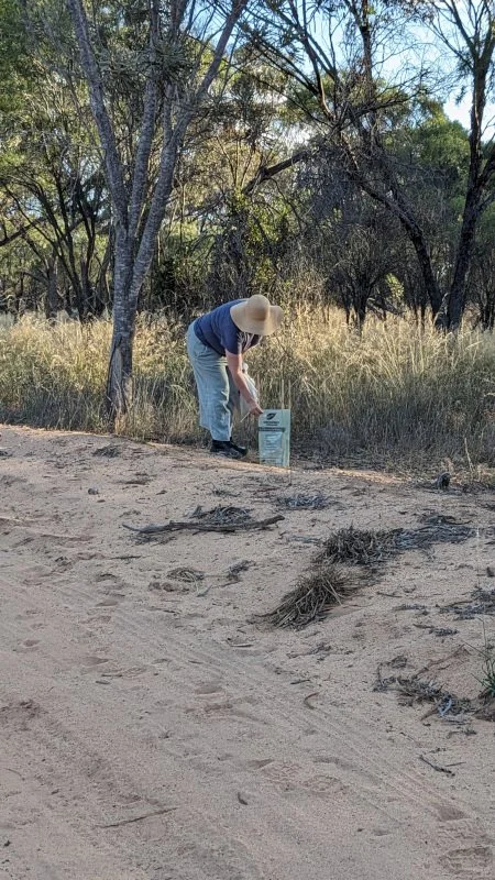 Fig 13 Tarsh helping the Avon River care group 