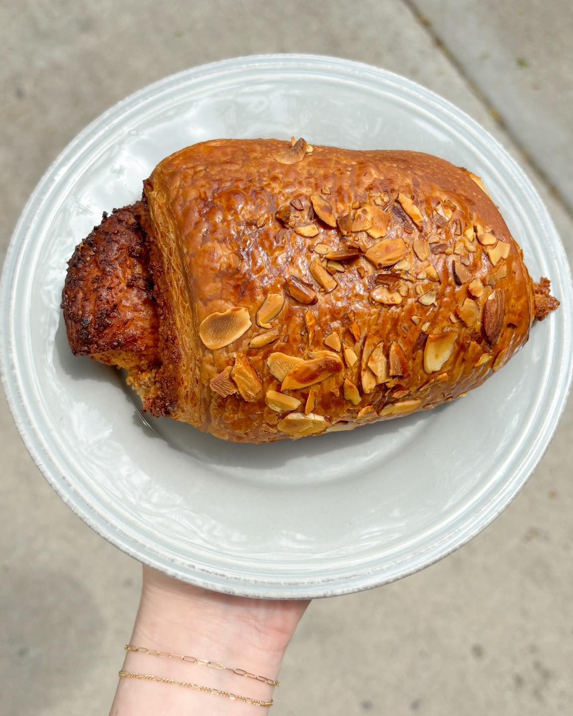 Fresh out of the oven and ready to steal your heart (and maybe your tastebuds)! 🫢

Our NEW Almond Croissant lands tomorrow morning, boasting flaky layers and a dreamy almond filling. Don't miss out, we promise they won&rsquo;t last all day!

#longmo