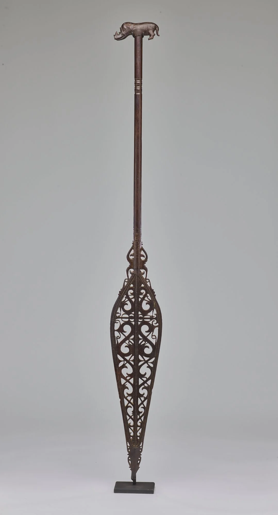 Dayak paddle 1.jpg