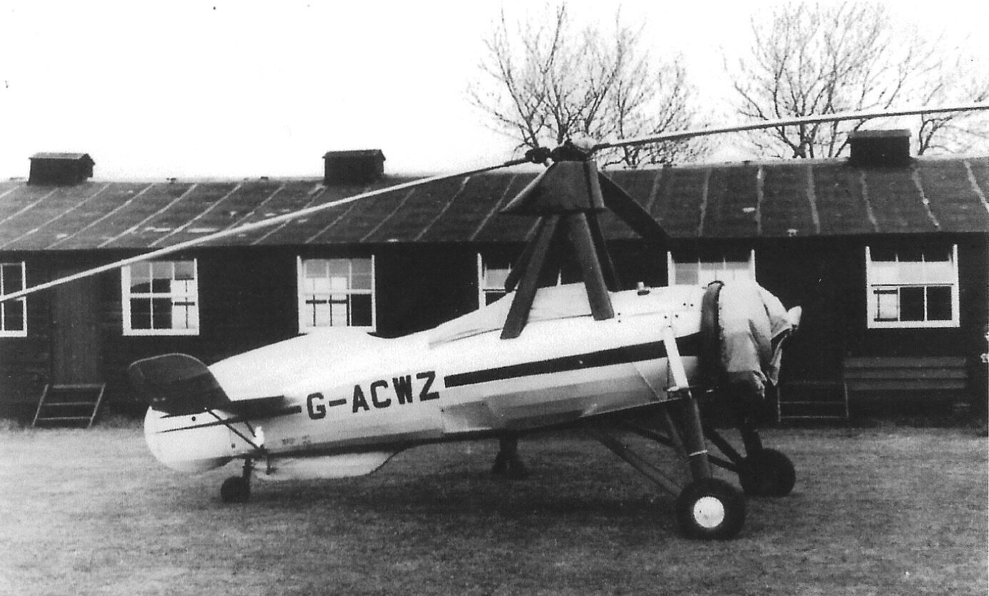 Aldeburgh Lodge OO brought plane and landed at school 2.jpg