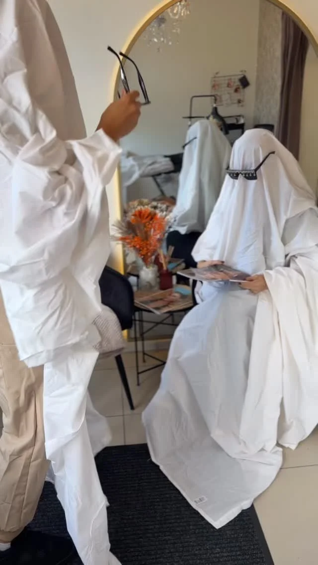 π» Spooky season is upon us… even the ghosts are getting glow-ups!
No tricks, just treatments π
β¨
Book your boo-tox, boo-ty lift or ghoul-glow facial before they vanish!
π BOOK your treatments now @body_revolution_aesthetics & @futurebea