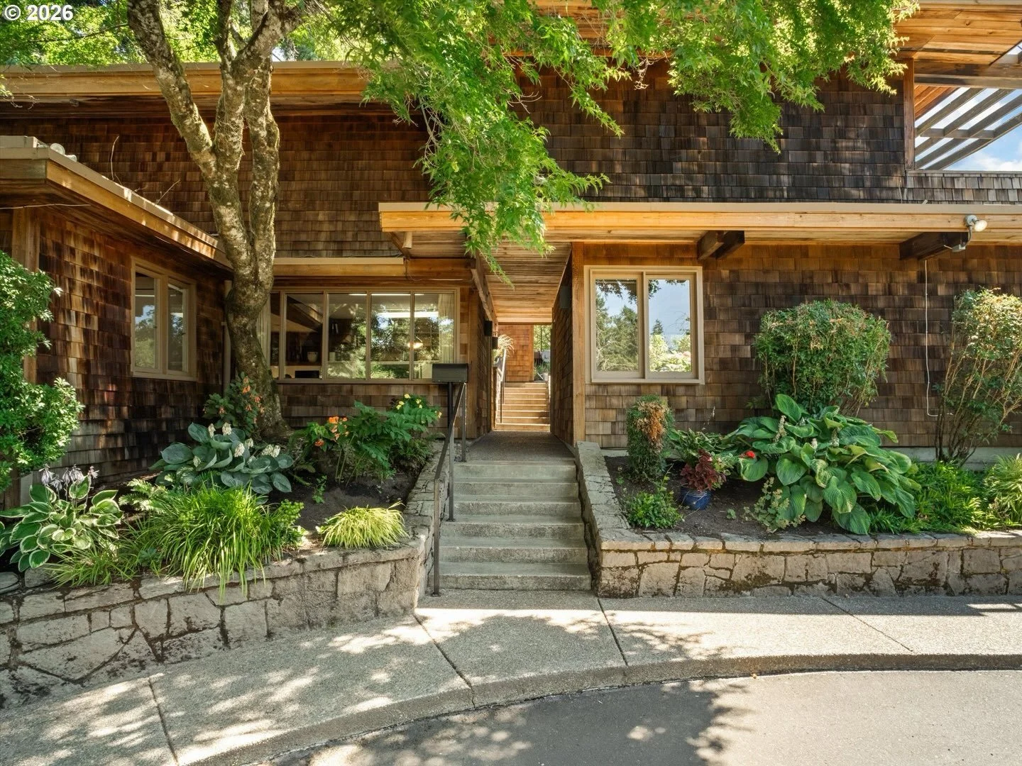 🚨 House Crush Alert!! 🚨

I can&rsquo;t stop thinking about this William Church original in the Southwest Hills. Also FIRST TIME ON THE MARKET!? I don't know why I nerd out about that but I do! How many decades was this home adored and treasured by 