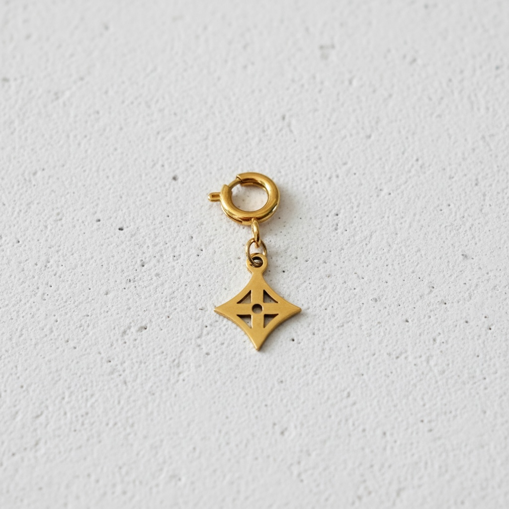 FOUR POINT STAR Charm