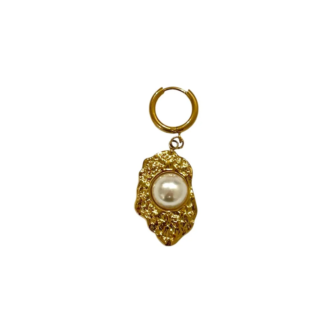 HAMMERED PEARL Charm