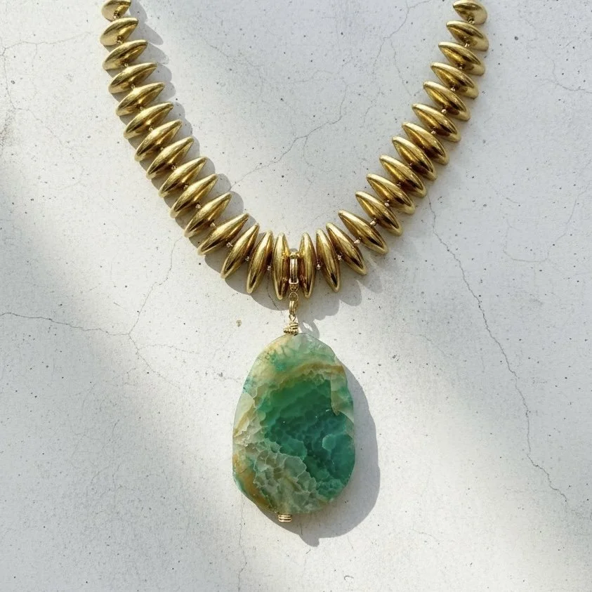 QUEENS SHEILD Choker Necklace