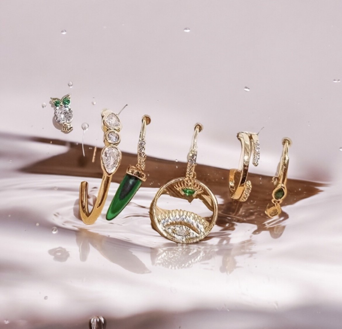 RABBIT EYE Collection