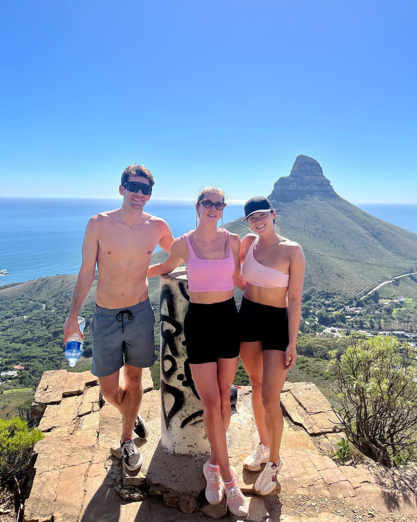 India Venster Trail. A.K.A death trap trail. Not the route we&rsquo;d planned on taking (see Haz&rsquo;s shoes 😅) but that&rsquo;s the way it went.

Only made possible by good company and jelly babies 💛

@seanellisoncreative @griffinharrie 

#table