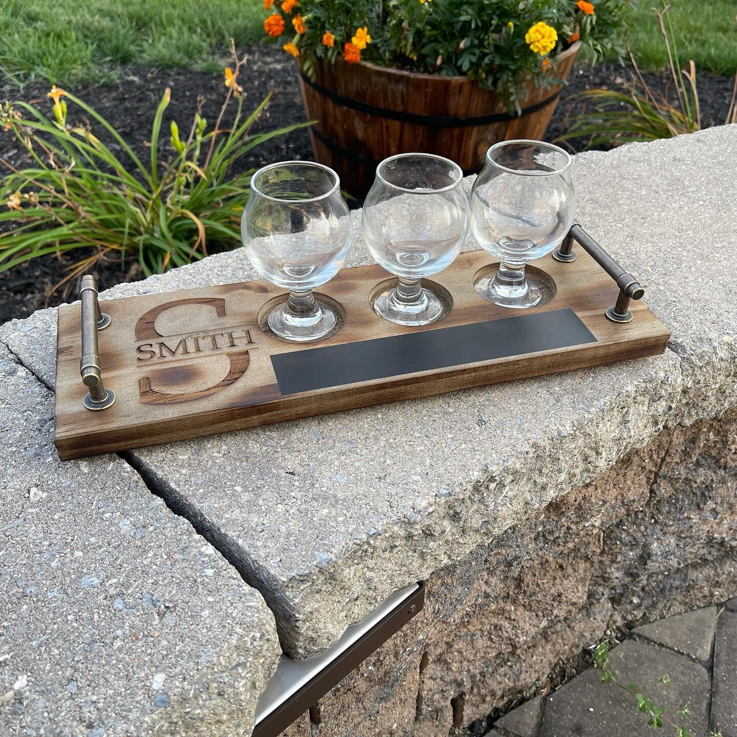 Check out the flight design!  Now available!  #woodworking #beerflight #whiskeyflight #whiskey #craftbeer #beer #scotch #scotchflight#whisky #whiskyflight #bourbon