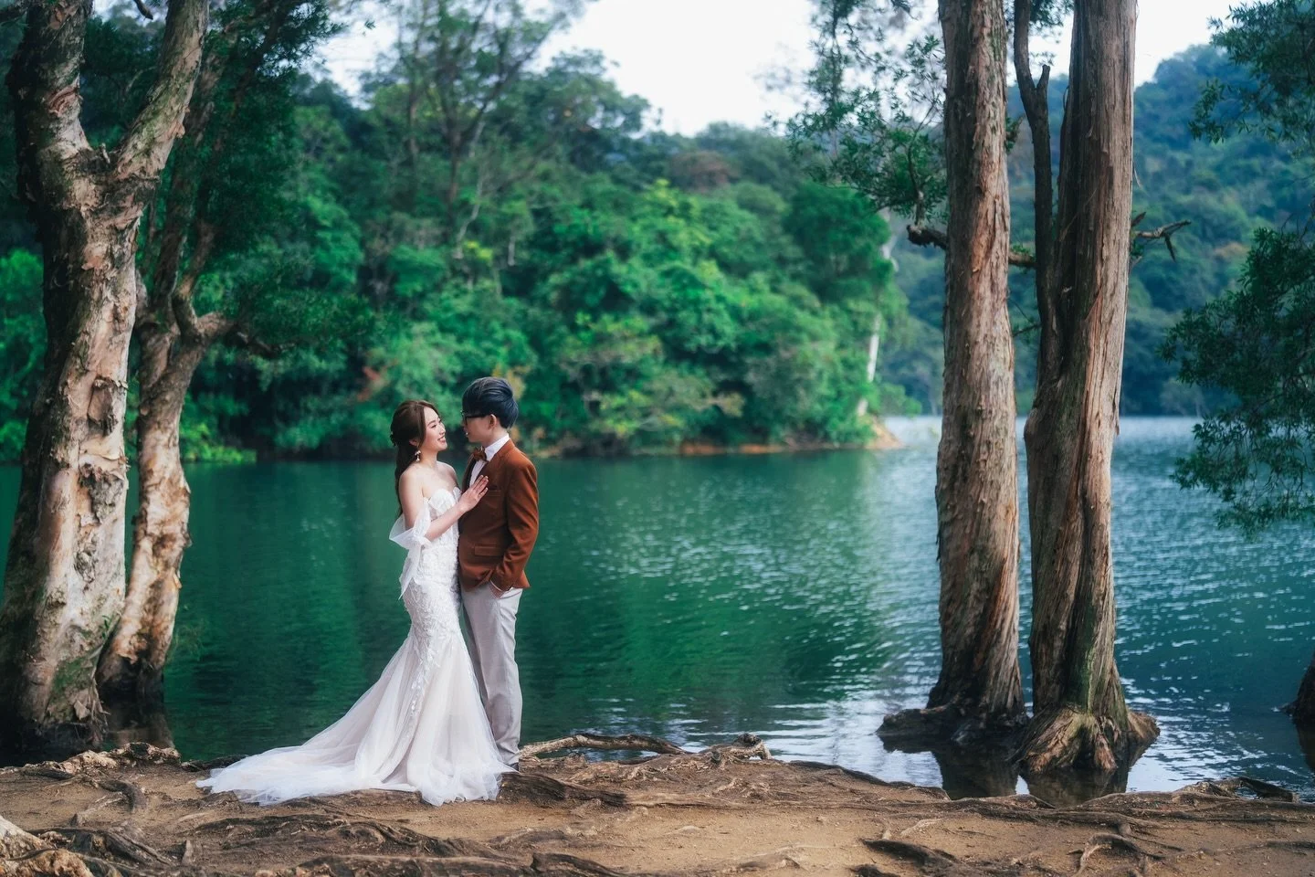 麥斯光流 The.M.Photo #PreWedding

難得一見嘅水浸百千層😍
 Professional wedding photography team based in Hong Kong  

📸 : @themphoto.wedding | @themphoto.official
MUA: @mabelmakeup
Dress: @blissbridecouture

📫DM us for more info

#麥斯光流 #wedding #hkwedding #weddi