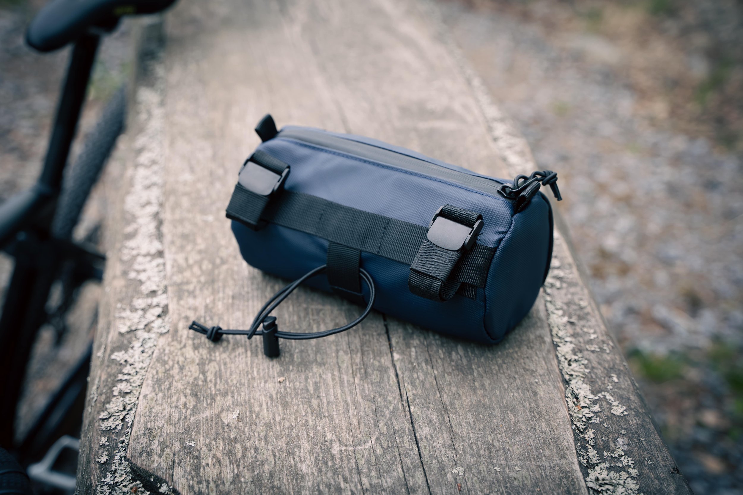 cycling_handlebar_bag_navy_blue.jpg