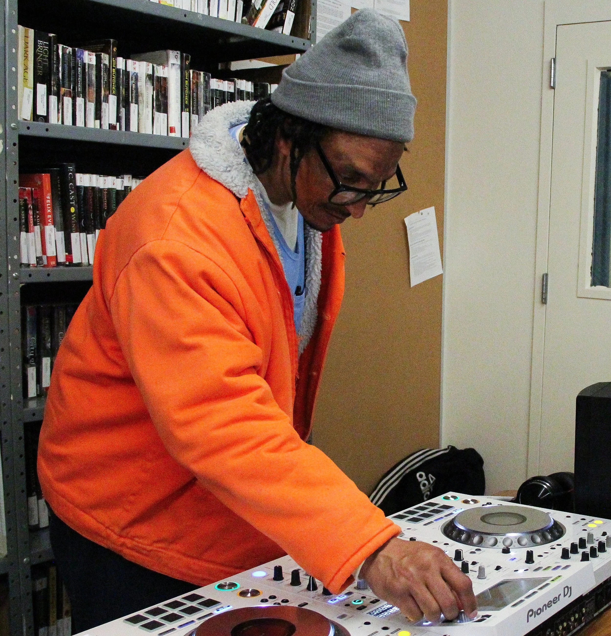 DJ Bizzy B