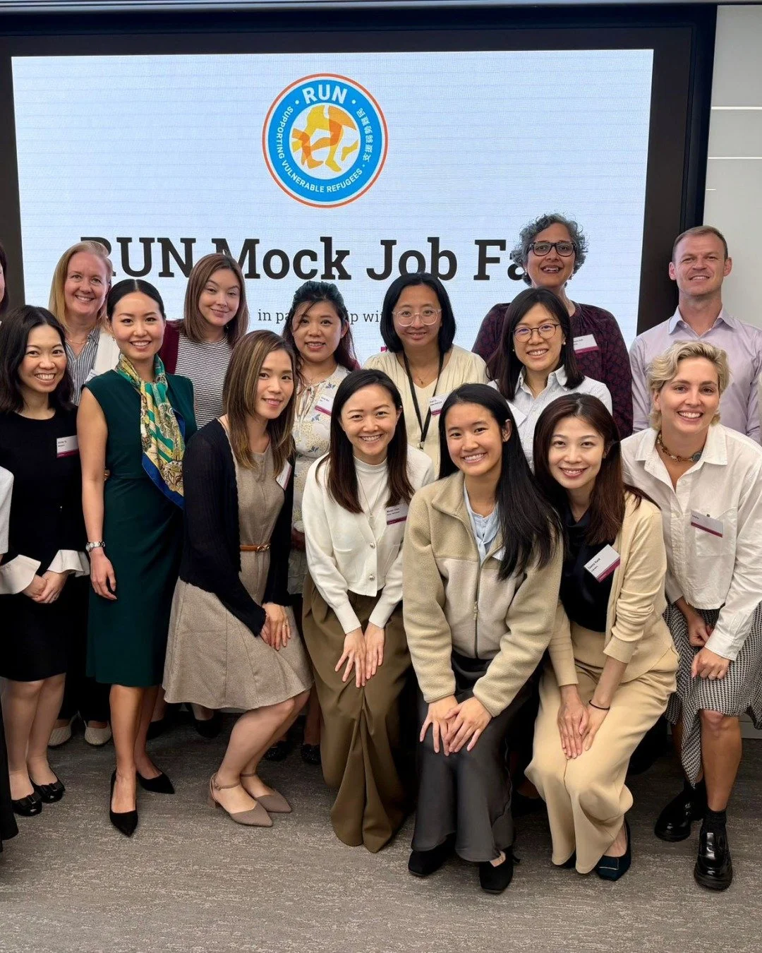 𝗠𝗼𝗰𝗸 𝗝𝗼𝗯 𝗙𝗮𝗶𝗿 
. . .
Our 4th annual mock job fair was a resounding success! Thank you to the fantastic team at Linklaters for once again organising this event. Over the course of two sessions, 25 participants engaged in this transformative