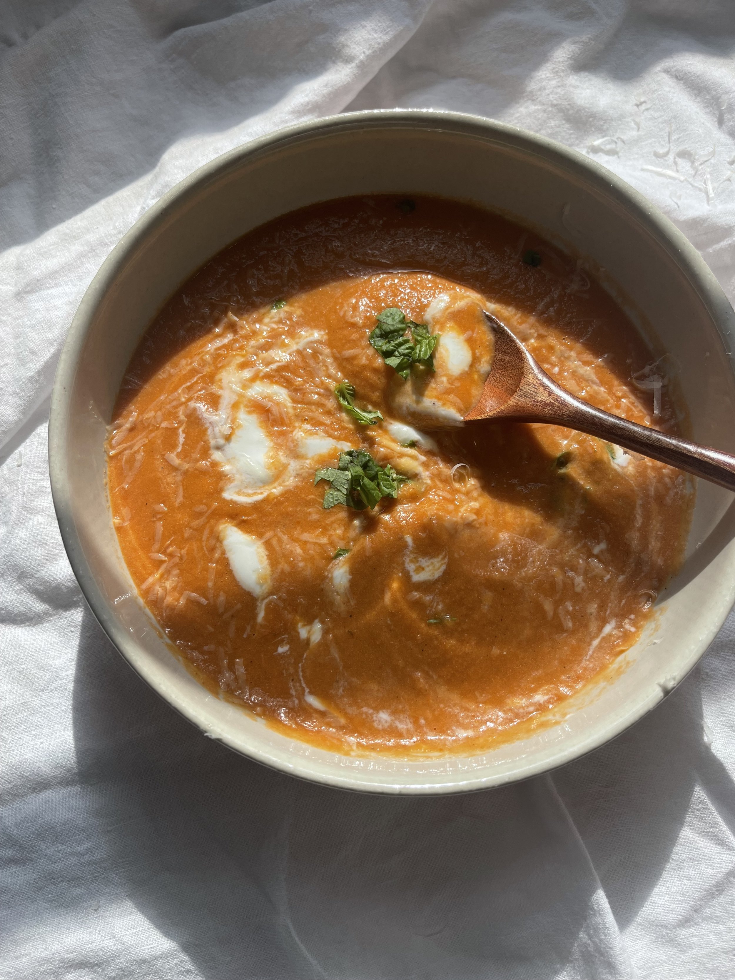 Blender Tomato Soup Recipe (Vegetarian, Vegan, Dairy Free)