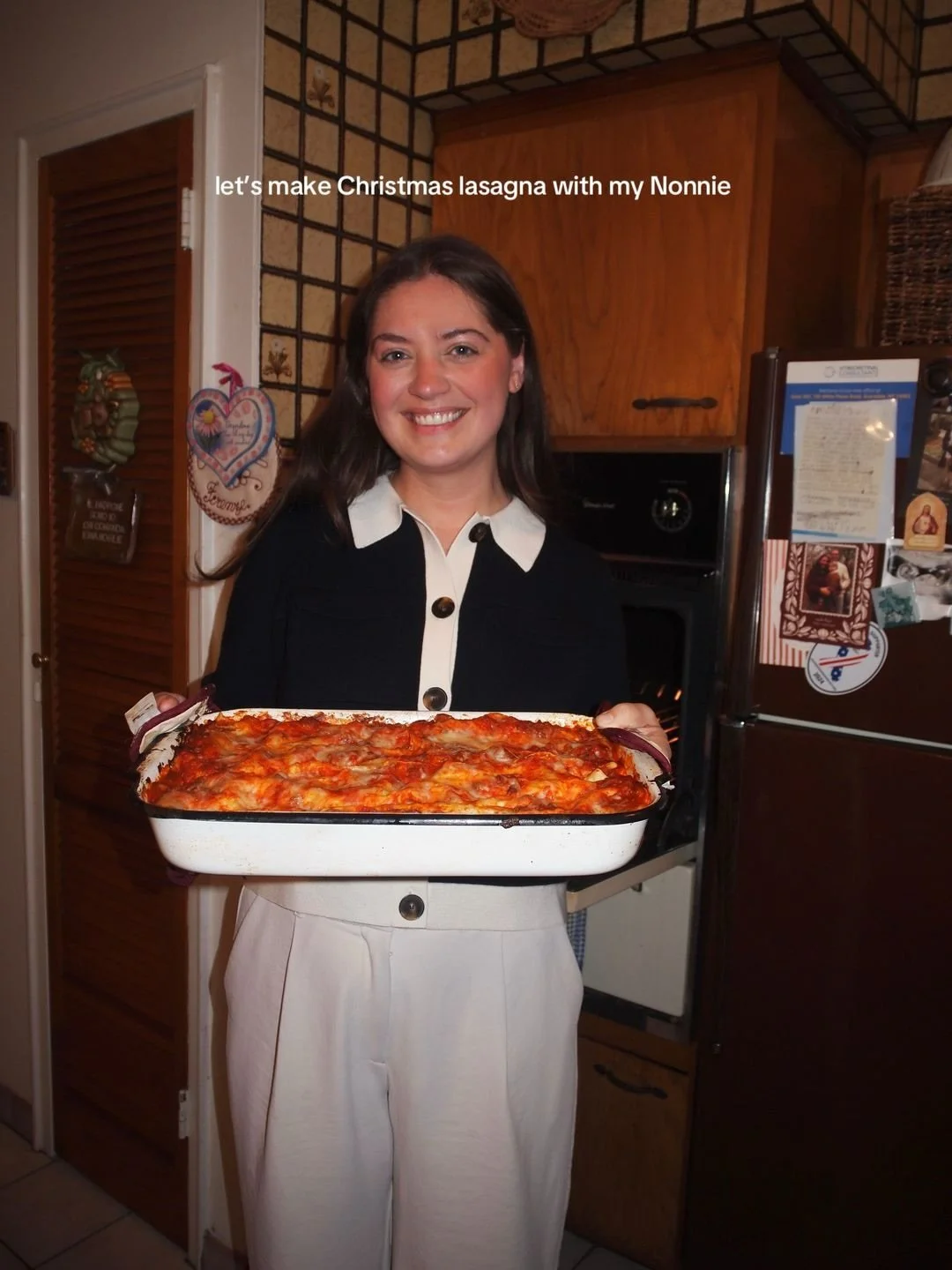 Nonnie&rsquo;s Homemade Lasagna featuring her tiny Bronx kitchen 
#christmaslasagna #bronxny