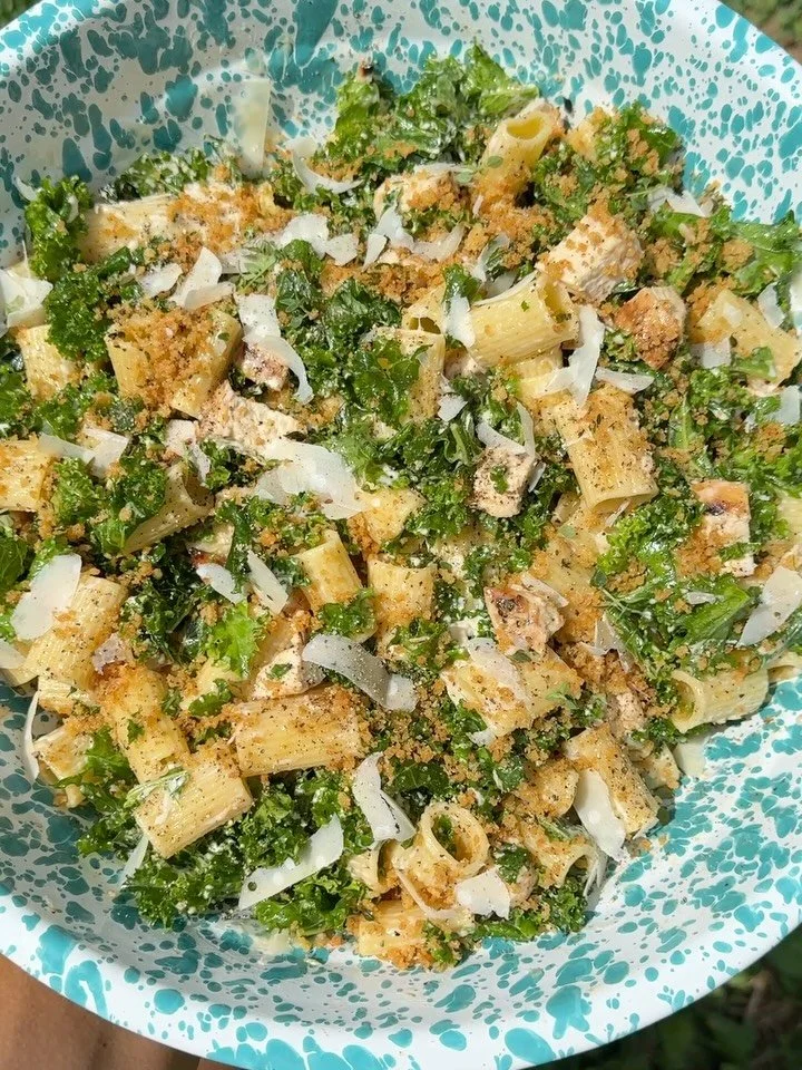 my favorite bites recently:
kale chicken caesar pasta salad

a farmers market hot dog 🌭

rosemary steak and potatoes au gratin 

dirty feta martini

bacon &amp; carmelised onion burger with fries, a kale caesar &amp; a dirty martini 

this banana pu