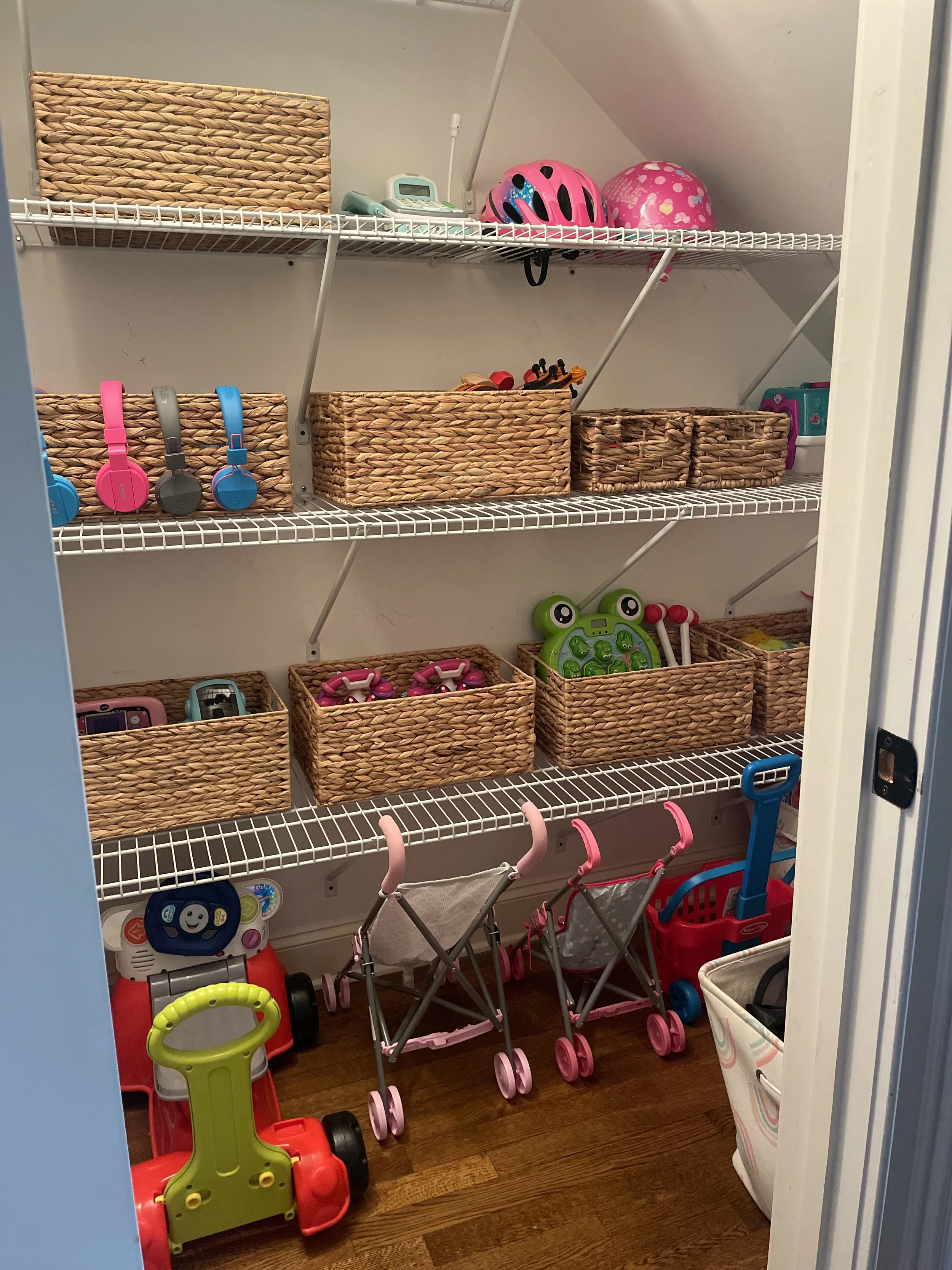 Kid's Toy Organization: Playroom Organization