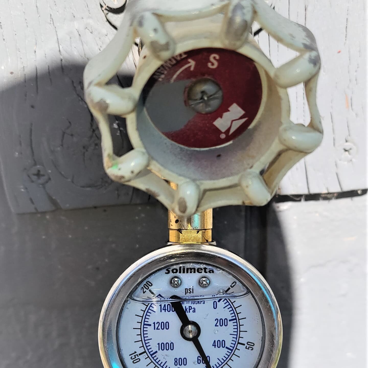 Do you know what your water pressure should be? #homeinspection #homeinspector #newhomeowner #water #underpressure #sunstone