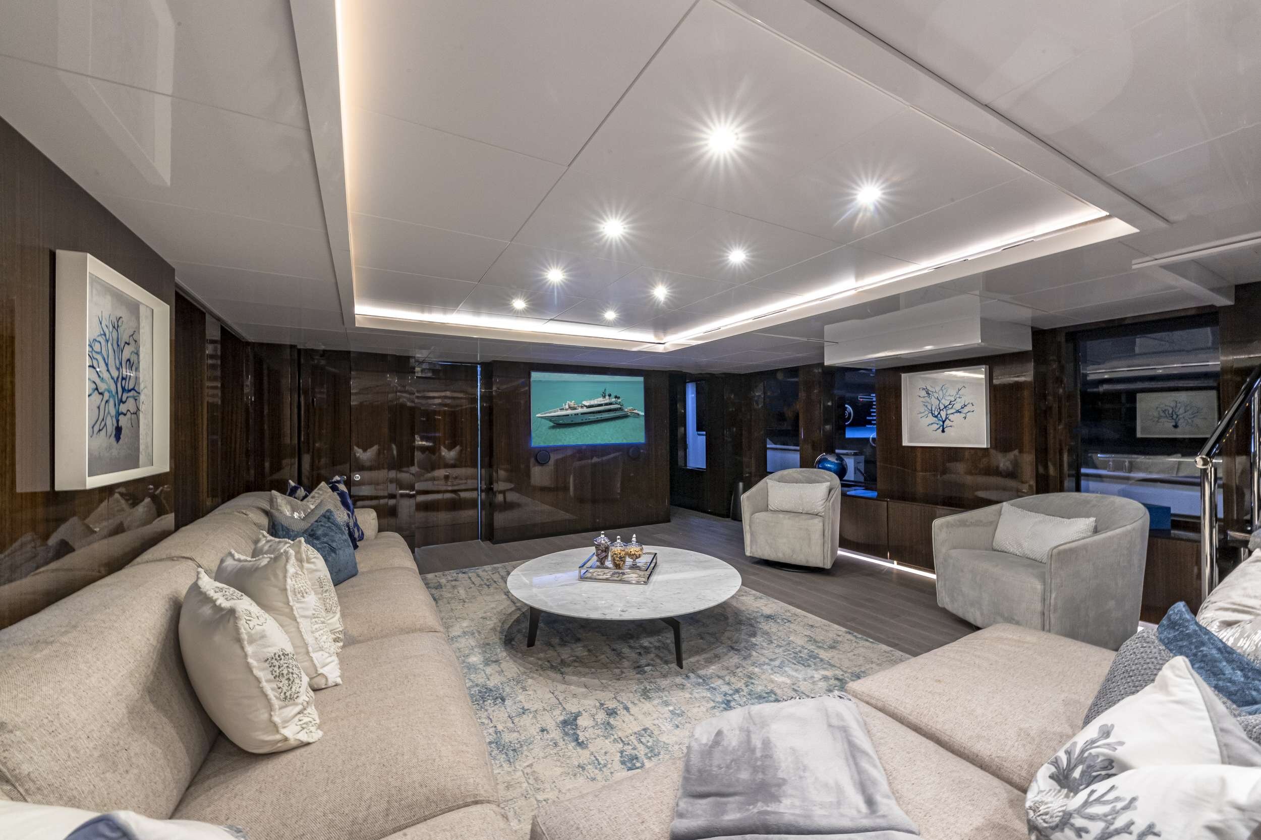 Oculus- Seaduction Yacht Charters