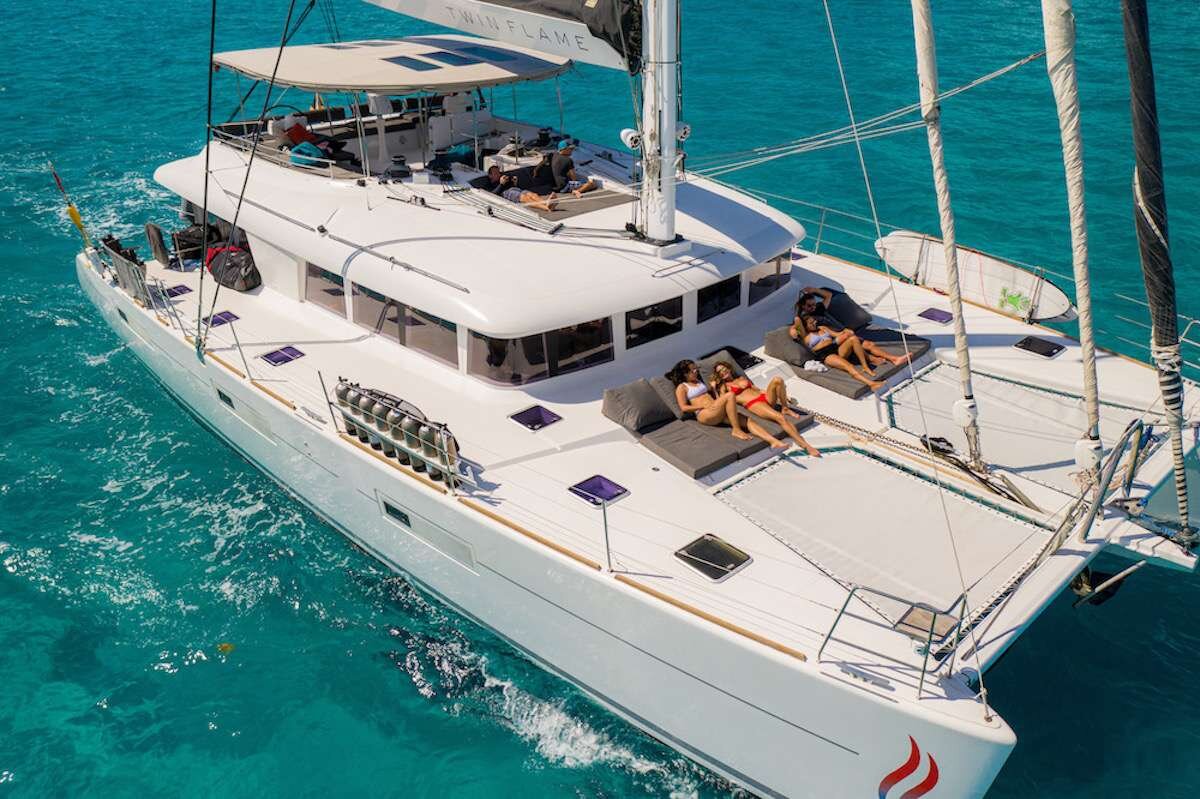 Twin Flame- Seaduction Yacht Charters