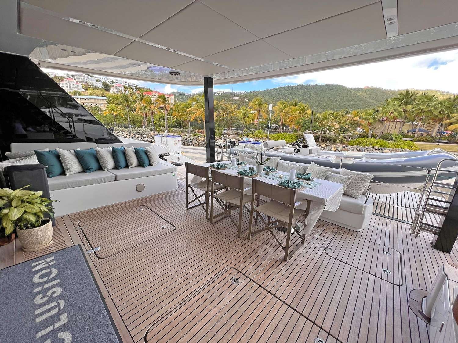 SeaClusion- Seaduction Yacht Charters