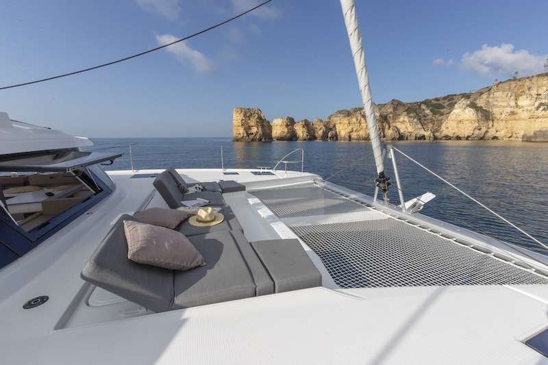 Champagne- Seaduction Yacht Charters