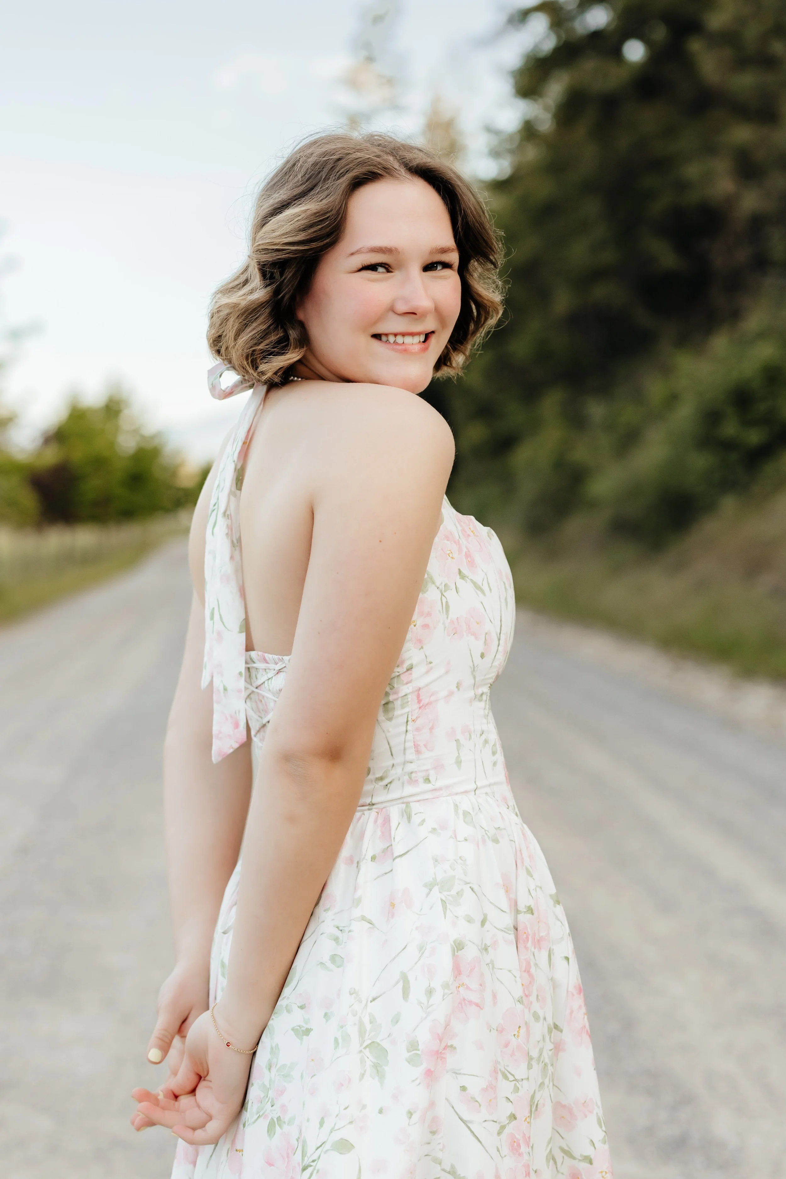 When Should You Schedule Senior Pictures for Class of 2027? | Spokane Senior Photographer
