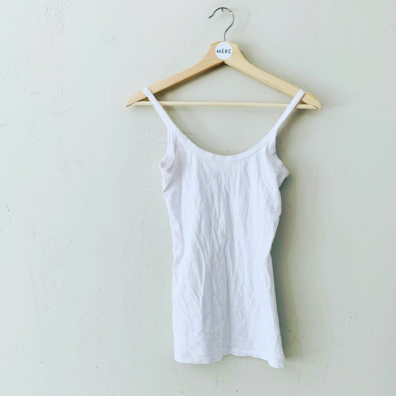 Summer Love for White Cotton&hellip;Especially Organic Cotton in a Cozy Classic Tank. Available in Our Local Space 210 NW Congress St. Bend #white #cotton #organiccotton #sustainablefashion #sustainableliving #tanktop #natural