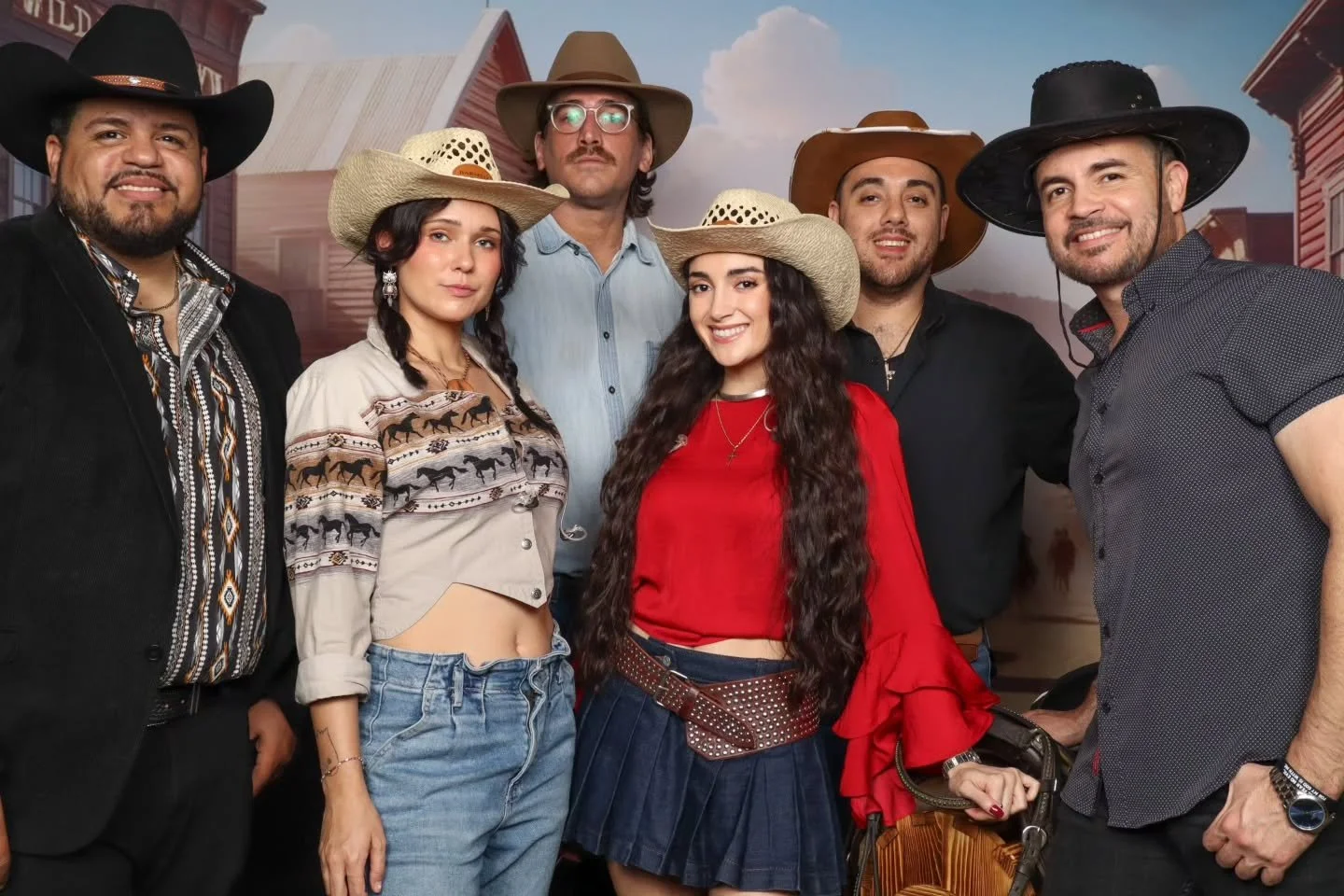 🤠🎶 Country Night Done Right with The Danny Bub Combo 🎶🤠
Boots on, drinks up, and the dance floor PACKED all night long! 🔥
#thedannybubcombo #DBC #bestcoverband #partyband #bestofflorida
