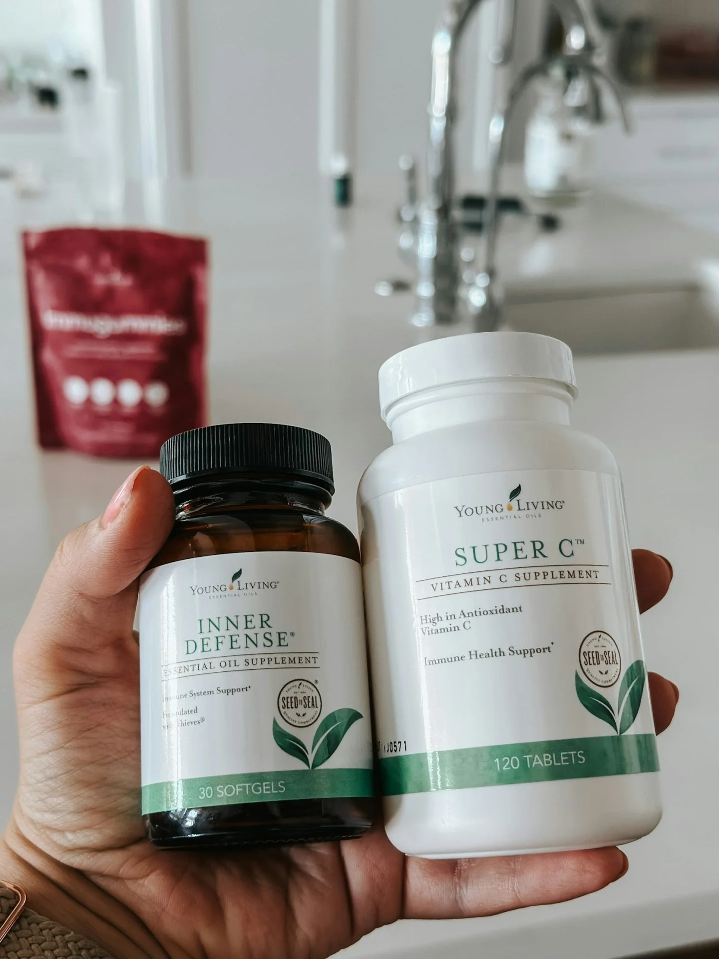 Now is the perfect time to make sure your wellness cabinet is stocked with the supplements that help keep your family strong through the colder seasons! Here are my Top 5 must-haves:
🌿 NingXia Red – Drink 2 oz daily to support overall wellnes