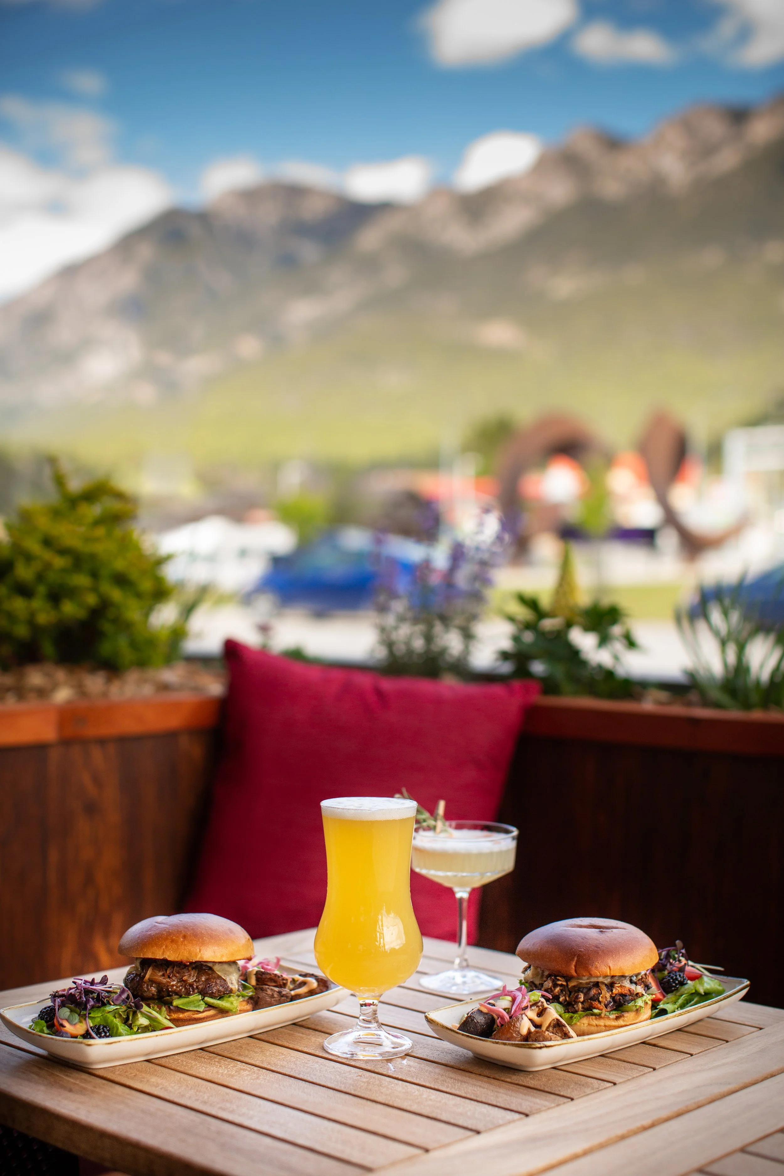 Lounge- Patio:food.jpg